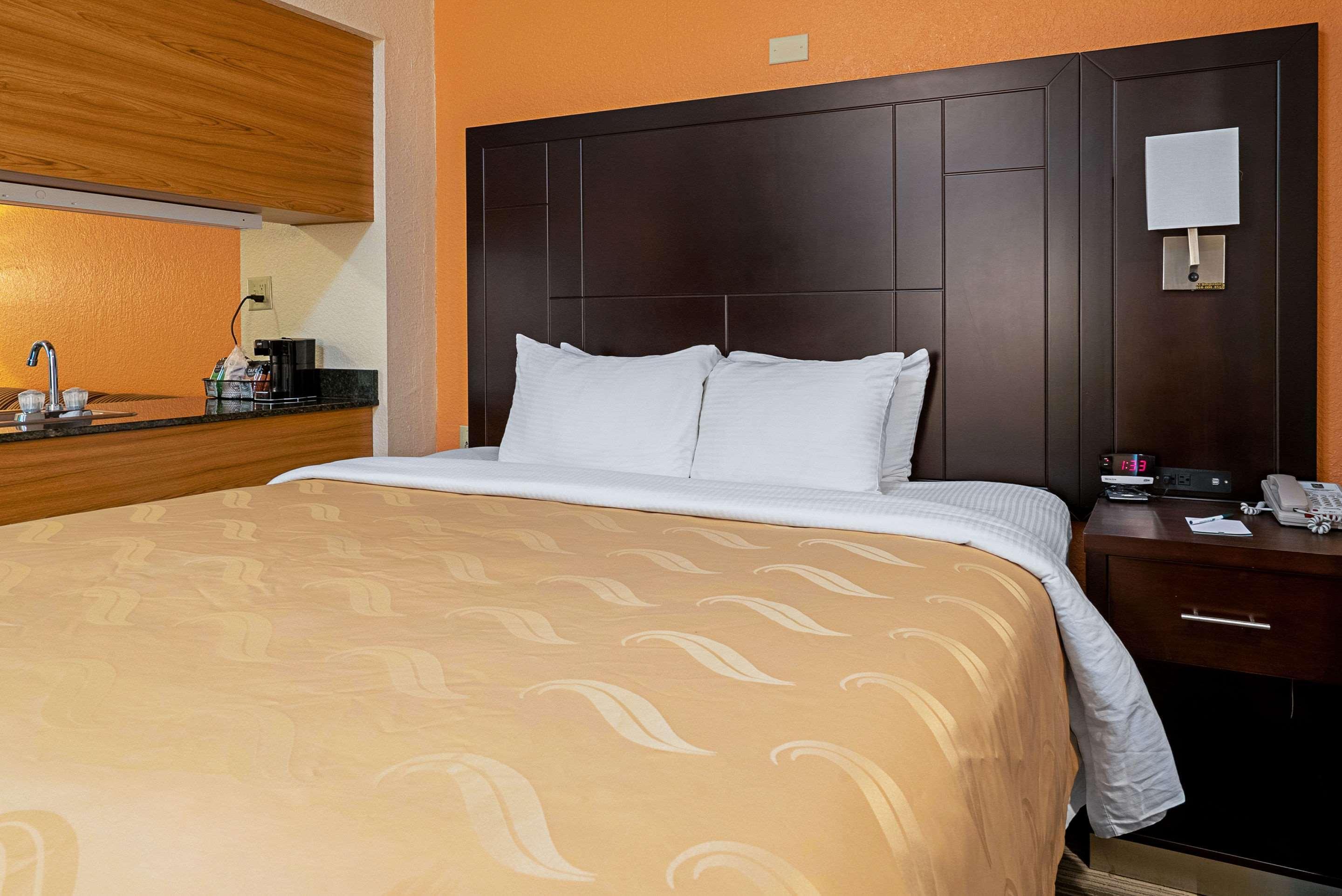 Quality Inn & Suites Роббинсвилл Экстерьер фото