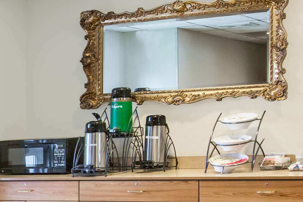 Quality Inn & Suites Роббинсвилл Удобства фото